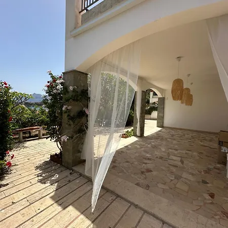 Дом отдыха Rosa's House *