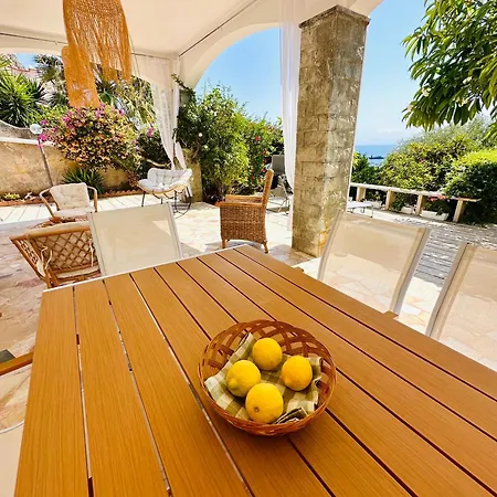 Rosa's House Дом отдыха Санта-Флавия